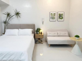 Cozy Condo with Pool & Gym Near Ayala Center